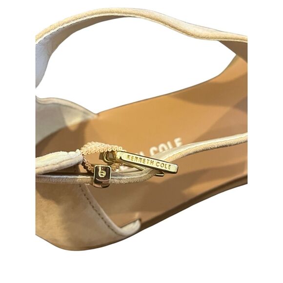 NWOB SZ 9M Kenneth Cole New York Judd T-Style 1” Wedge Heel Sandals in Tan Suede - Picture 6 of 9